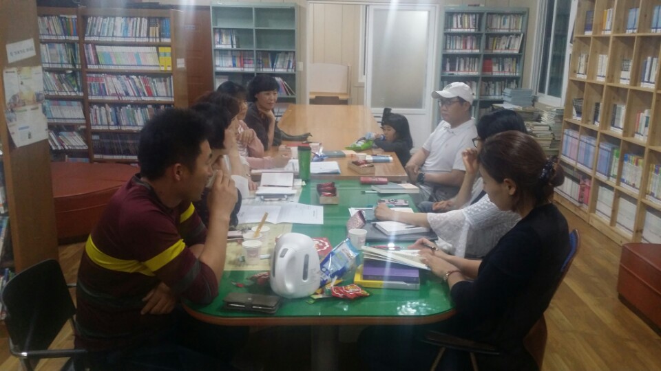 오사독서회_독서토론20170607 (1).jpg